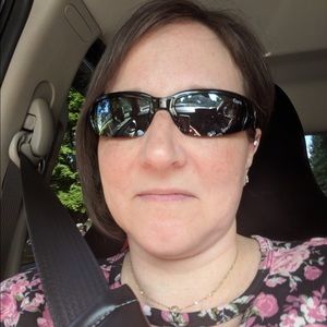 Meet your Posher, Debra